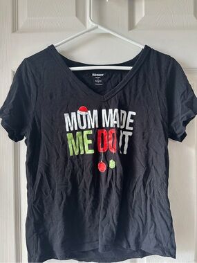Old Navy Black Short Sleeve V-Neck Tee with Holiday Graphic